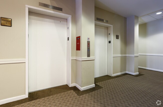 Foto del interior - Dennison Bishop