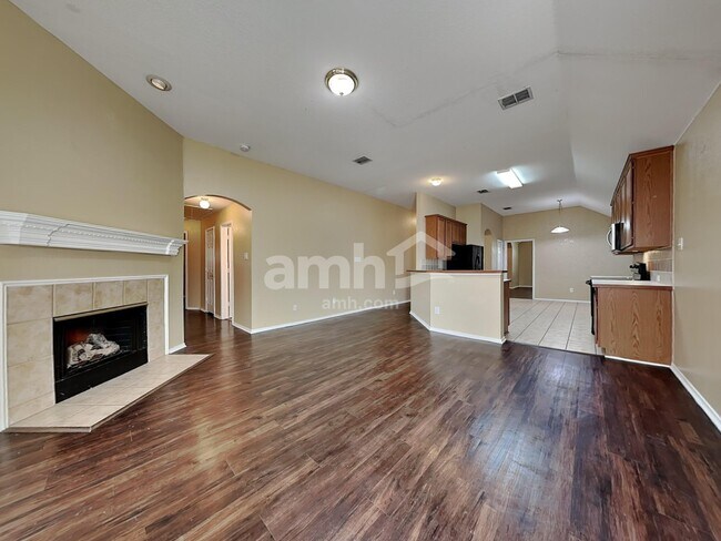 Foto del edificio - 9613 Glenshee Dr