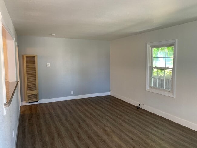 Foto del edificio - Beautifully Remodeled 3BR/1BA Home in Prime San Pablo Location