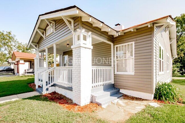 Foto del edificio - 315 16th St SW