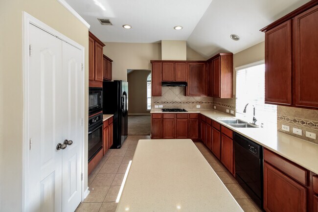 Foto del edificio - 15010 Southern Cypress Ln