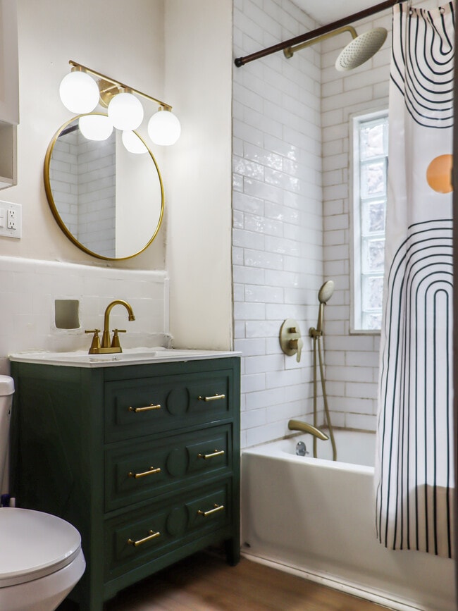 Building Photo - 248 Hartwell Rd