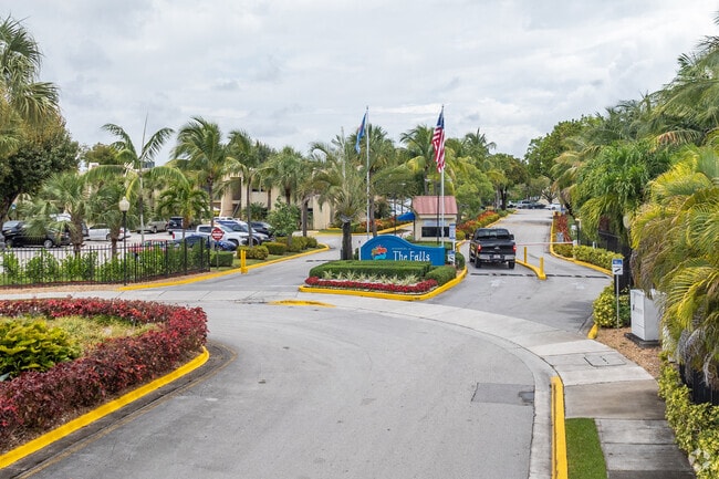 13841 SW 90th Ave - Entrance - Residences at The Falls