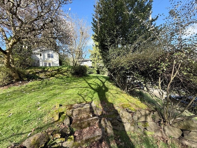 North Queen Anne Home - North Queen Anne Home