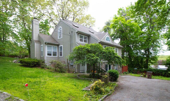 Building Photo - 43 Deacon Hill Rd