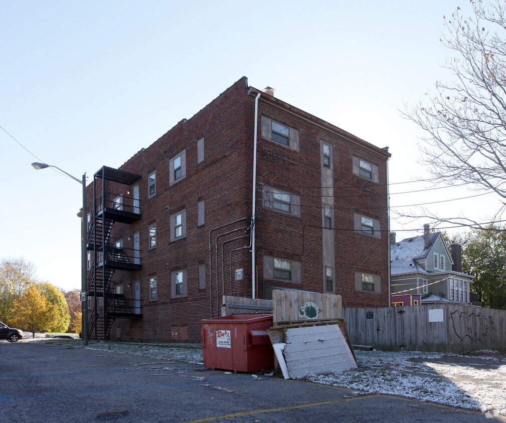 Foto del edificio - John's Delaware Lodge
