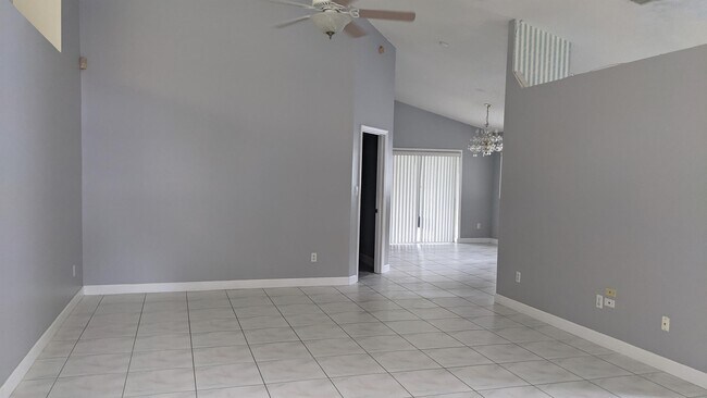 Building Photo - 398 Morning Creek Cir