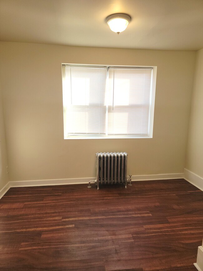 Foto del edificio - 6935 Chelwynde Ave