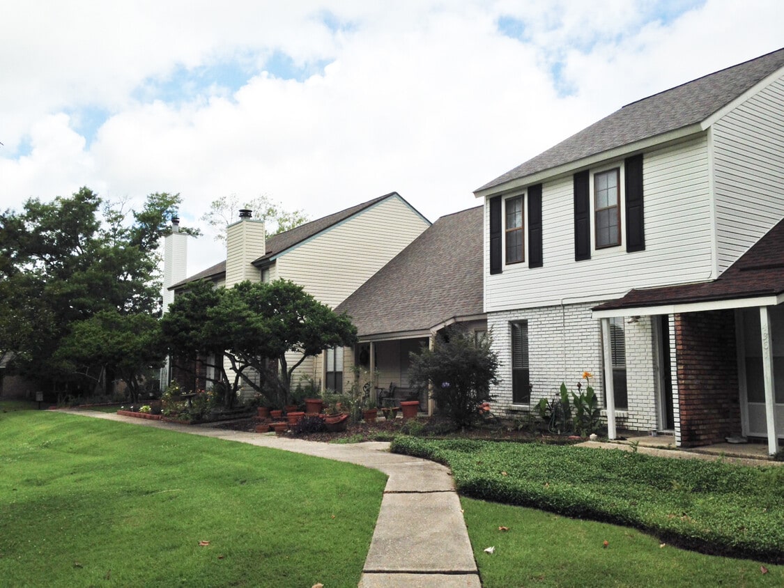 4371 Jefferson Woods Dr, Baton Rouge, LA 70809 Townhouse for Rent in