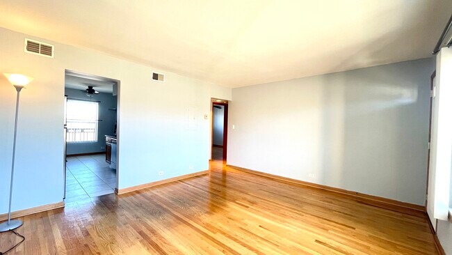 Foto del edificio - 4935 N Harlem Ave