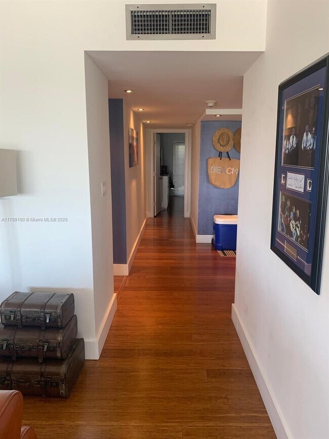 Foto del edificio - 4900 N Ocean Blvd