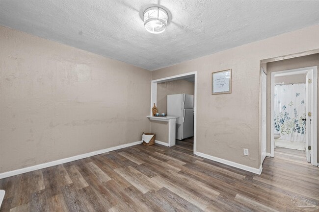 Building Photo - 2101 W Romana St