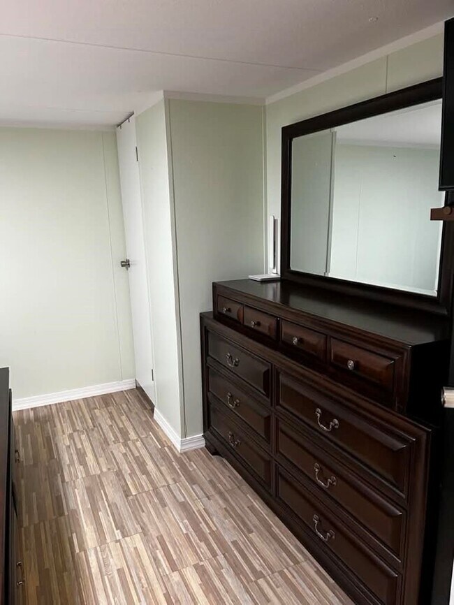 Foto del edificio - 5553 SW 181st Ct