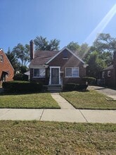 Building Photo - 19346 Revere St