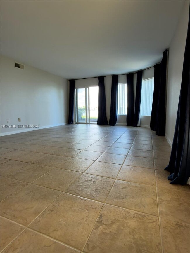 Foto del edificio - 2647 NW 33rd St