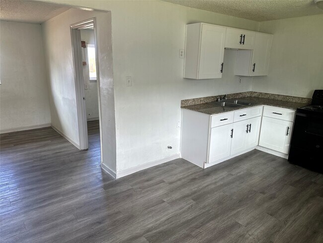 Foto del edificio - 5405 Suez St