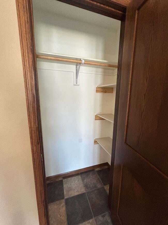 Building Photo - Lovely 4 bedroom home in Great Location!