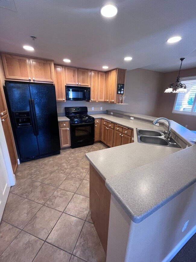 Foto del edificio - BEAUTIFUL CONDO AT THE PHOENICIAN IN ROSEVILLE!!