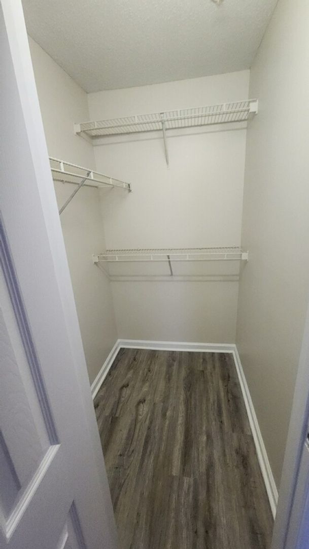 Foto del edificio - ****** $200 OFF FIRST FULL MONTH OF RENT ******