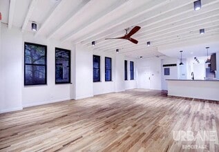 Building Photo - 84 E 10th St