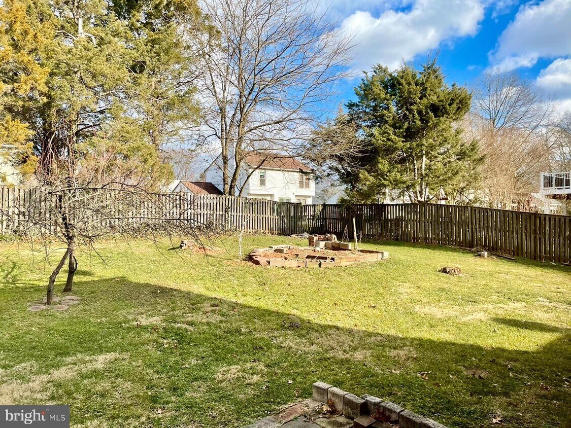 14702 Braddock Rd, Centreville, VA 20120 House Rental in Centreville