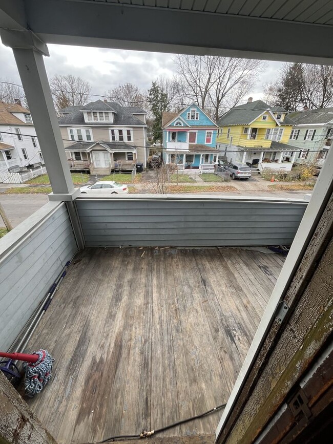 Foto del edificio - 162-164 Fernwood Ave