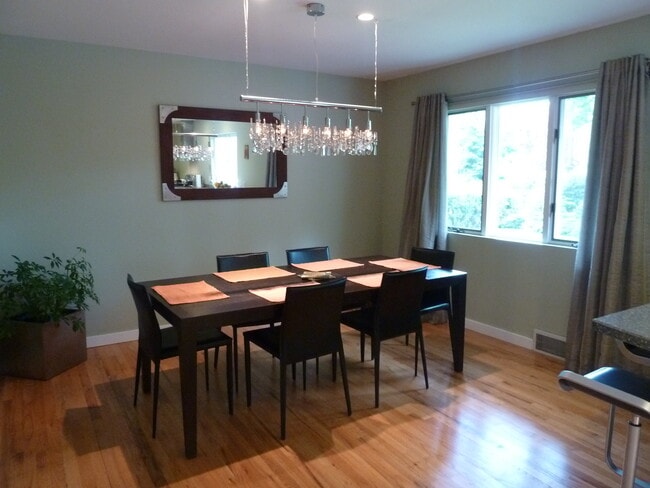 Foto del edificio - 90 Sasco Hill Terrace