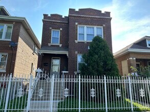 Building Photo - 5349 S Fairfield Ave
