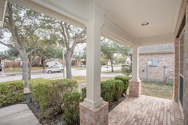 Building Photo - 863 Sierra Brook Ln