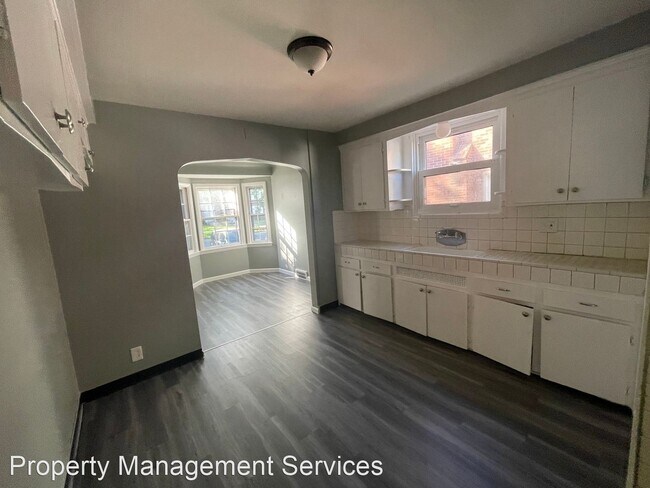 Foto del edificio - 3 br, 1 bath House - 11808 Whitehill