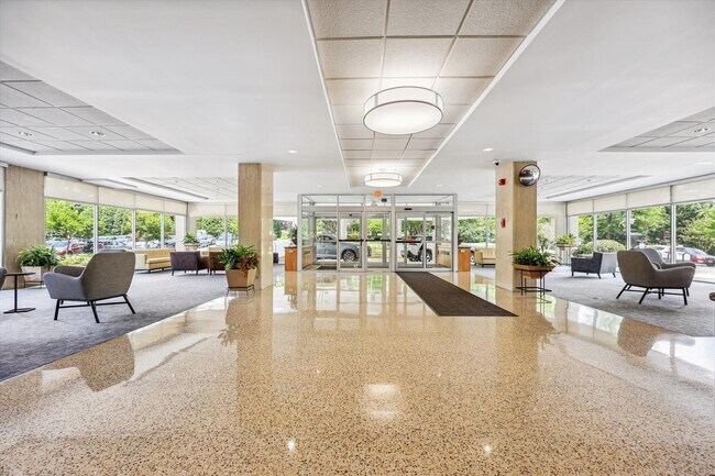 Foto del edificio - 10500 Rockville Pike