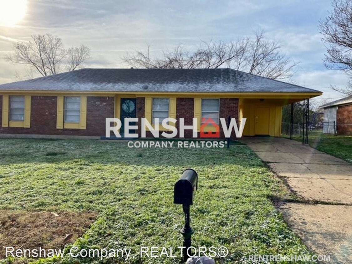 Primary Photo - 3 br, 1.5 bath House - 895 W. Marigold Ln