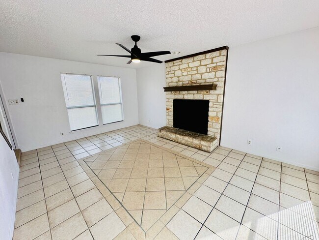 Building Photo - 152 RIDGE