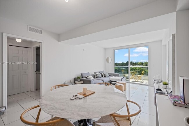 Building Photo - 6362 Collins Ave