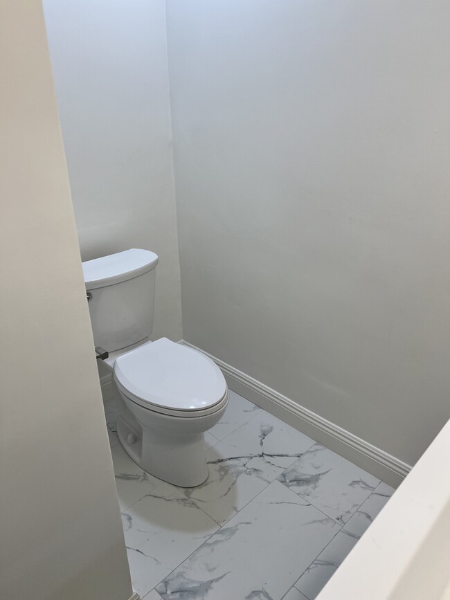 Bathroom 1 - 1814 S Ridgeley Dr