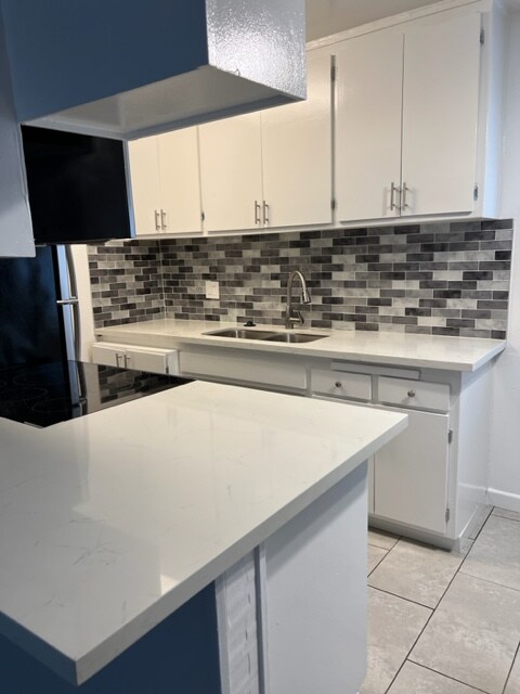 Building Photo - 25625 Narbonne Ave