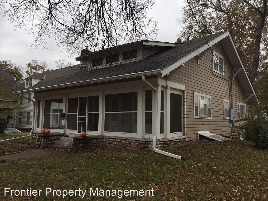 Primary Photo - 214 N Juliette Ave