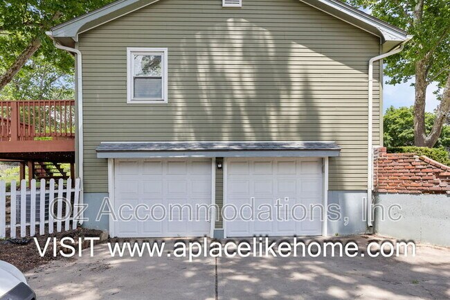 Foto del edificio - 9514 Glenwood St