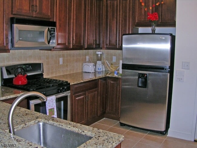 Building Photo - 1203 Wharton Ct