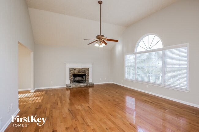 Building Photo - 210 Calusa Lake Ct