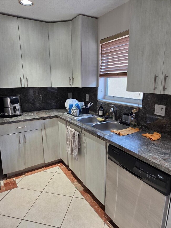Foto del edificio - 11248 NW 51st Terrace