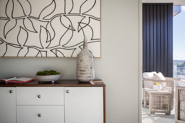 Building Photo - Archer