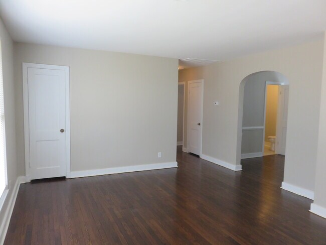 Foto del edificio - 719 Rothesay Rd