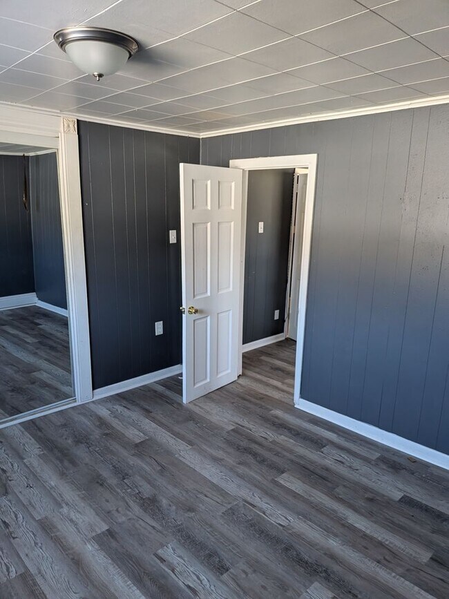 Foto del edificio - 1221 Eynon St