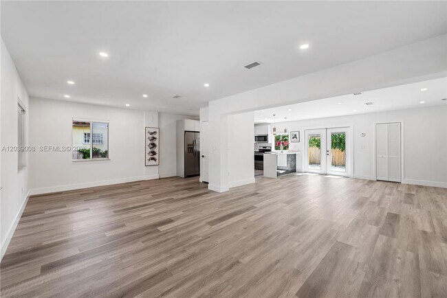 Foto del edificio - 2721 SW 29th Ct