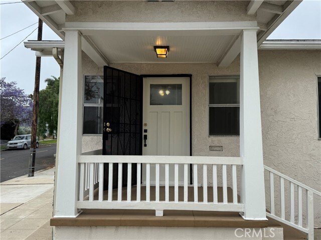 Foto del edificio - 1064 W 18th St