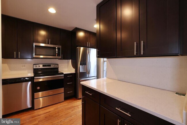 Foto del edificio - 935 S Rolfe St