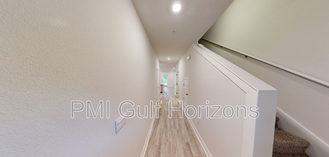 Building Photo - 710-E Giese Ln