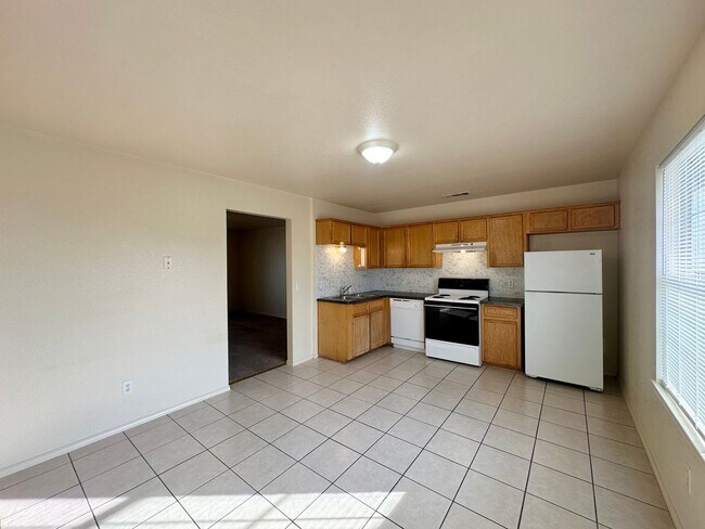 Building Photo - 4004 Eula Bea Ct