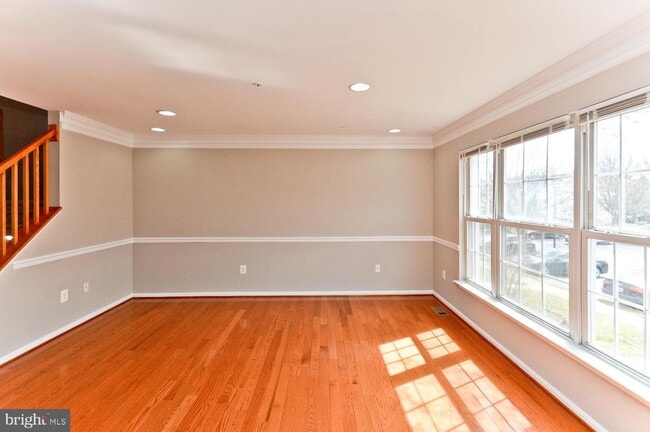 Building Photo - 7100 Dew Drop Way